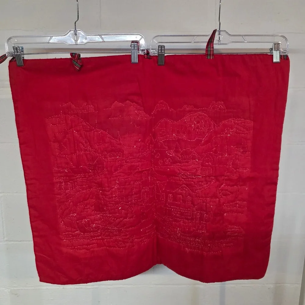 Vintage Christmas Winter Village Scenic Red Border Wall Hanging Ribbon Loops
